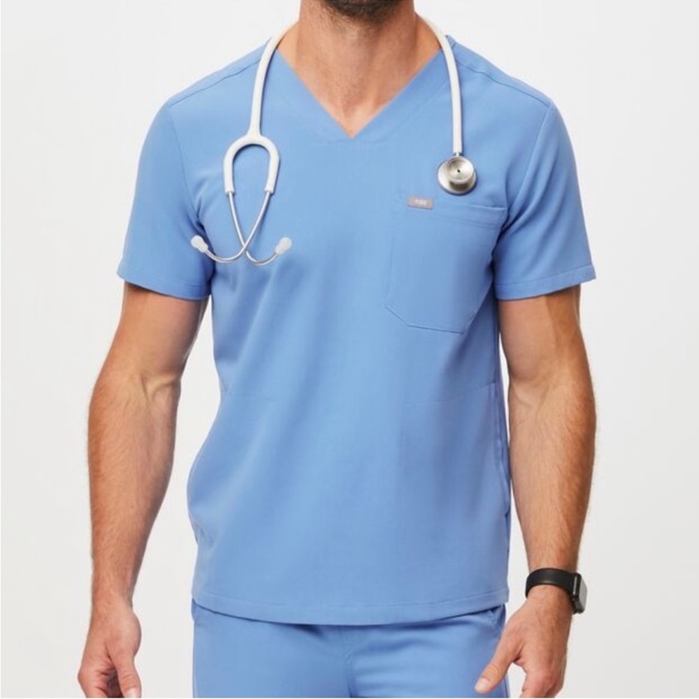 FIGS Chisec Three-Pocket Scrub Top M Ceil Blue